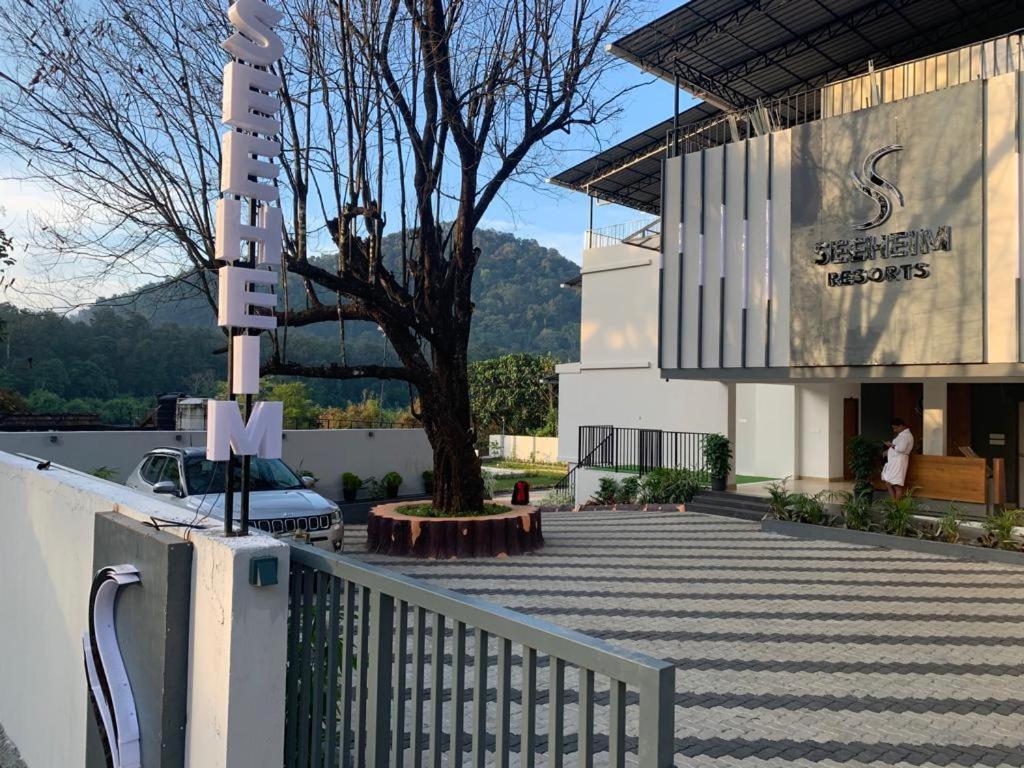 Seeheim Resorts Athirappilly Exteriör bild
