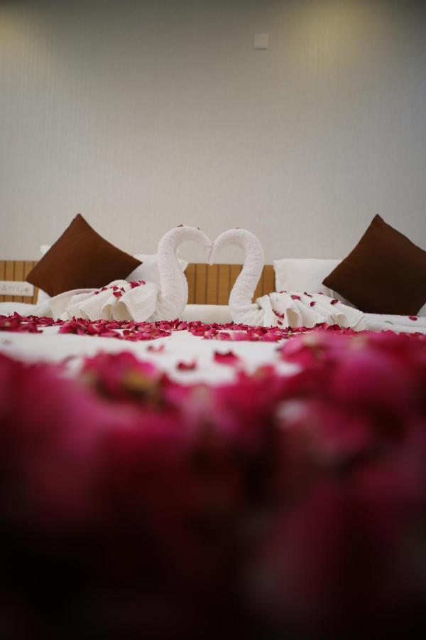 Seeheim Resorts Athirappilly Exteriör bild