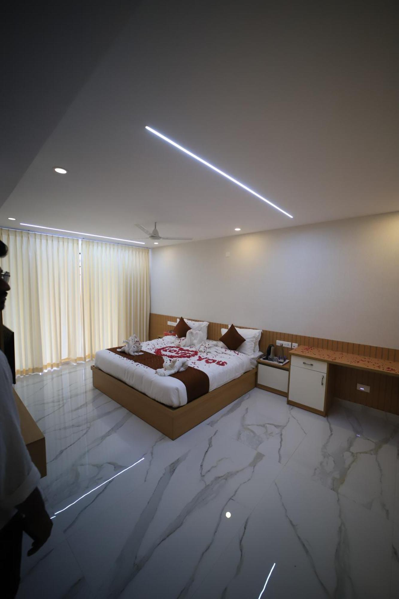 Seeheim Resorts Athirappilly Exteriör bild
